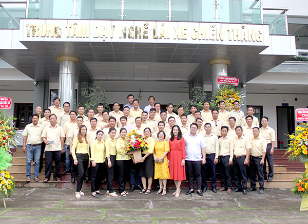 Chiến Thắng chào mừng lễ kỷ niệm 40 năm ngày Nhà giáo Việt Nam (20/11/1982-20/11/2022) 